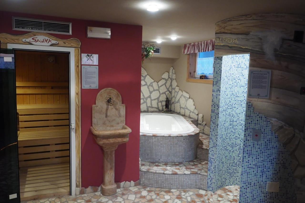Hotel Azola Canazei Exteriér fotografie